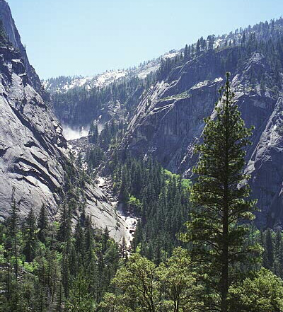 On the road to Vernal Falls
